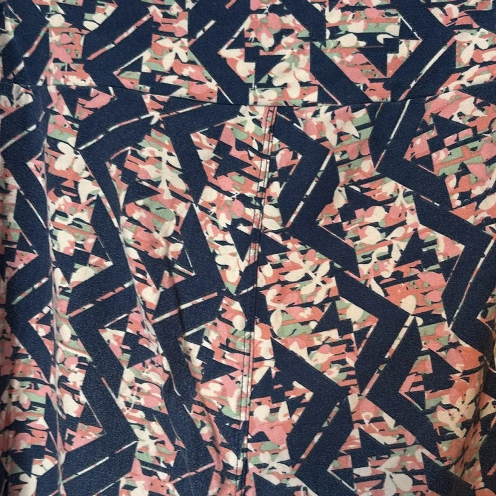 LuLaRoe leggings in size tall and curvy